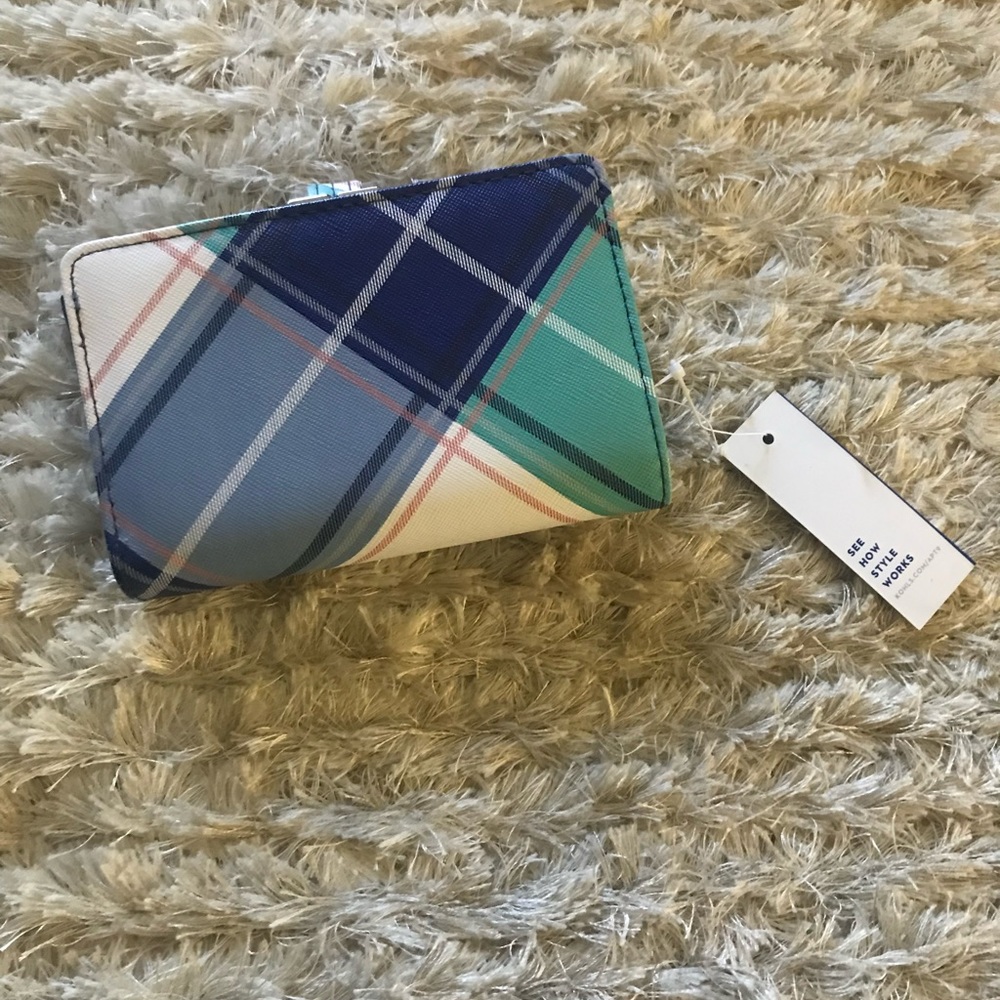 Apt 9 Wallet NWT - Picture 2 of 4
